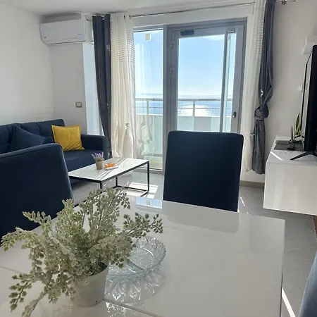 Seafront Blue Duplex Apartman *