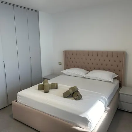 公寓 Seafront Blue Duplex