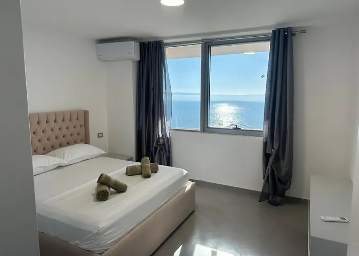 Seafront Blue Duplex 公寓