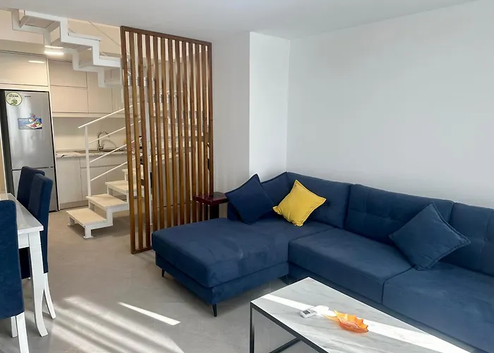 Seafront Blue Duplex 公寓