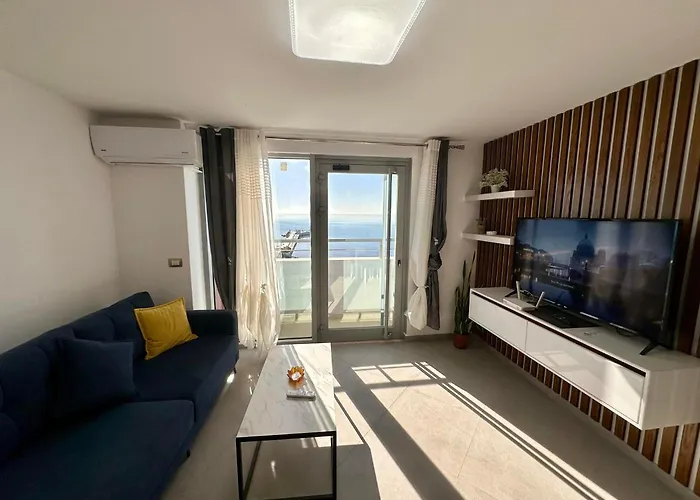 Seafront Blue Duplex 公寓 *